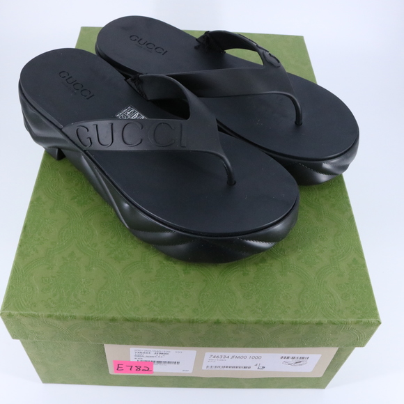 Gucci 41 Y2K Black Logo Shiny Rubber Platform Flip Flops Thongs Sandals E782 - Picture 2 of 16